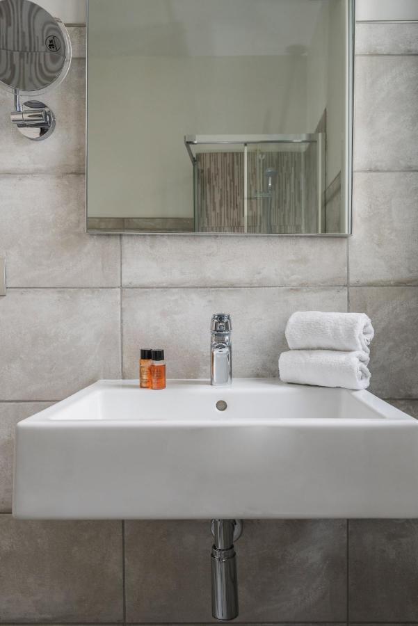 Nido Suite & Apartments เชเซนาติโก ภายนอก รูปภาพ