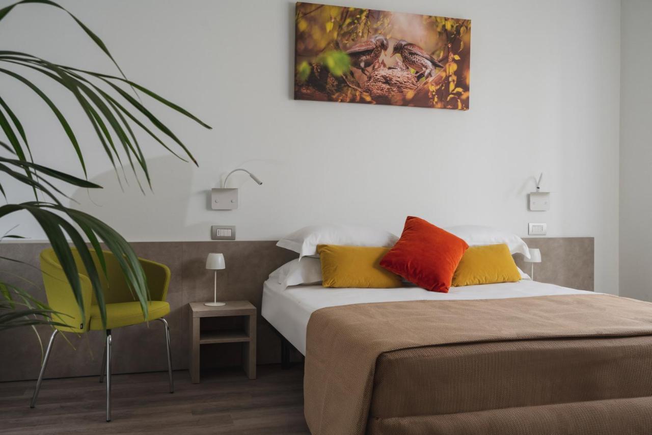 Nido Suite & Apartments เชเซนาติโก ภายนอก รูปภาพ