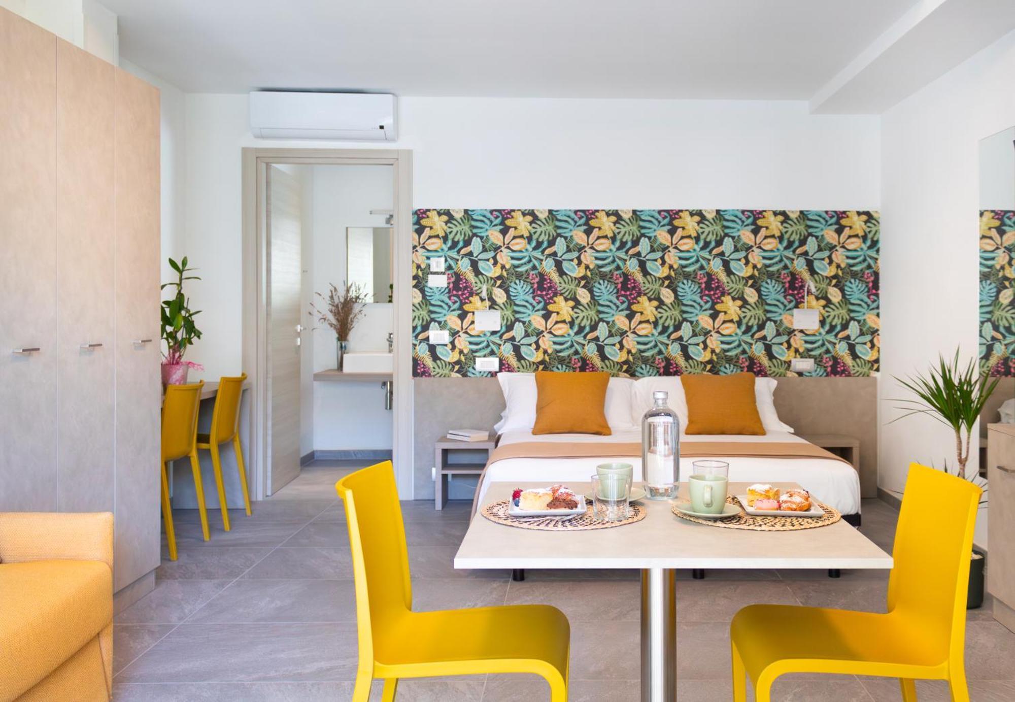 Nido Suite & Apartments เชเซนาติโก ภายนอก รูปภาพ