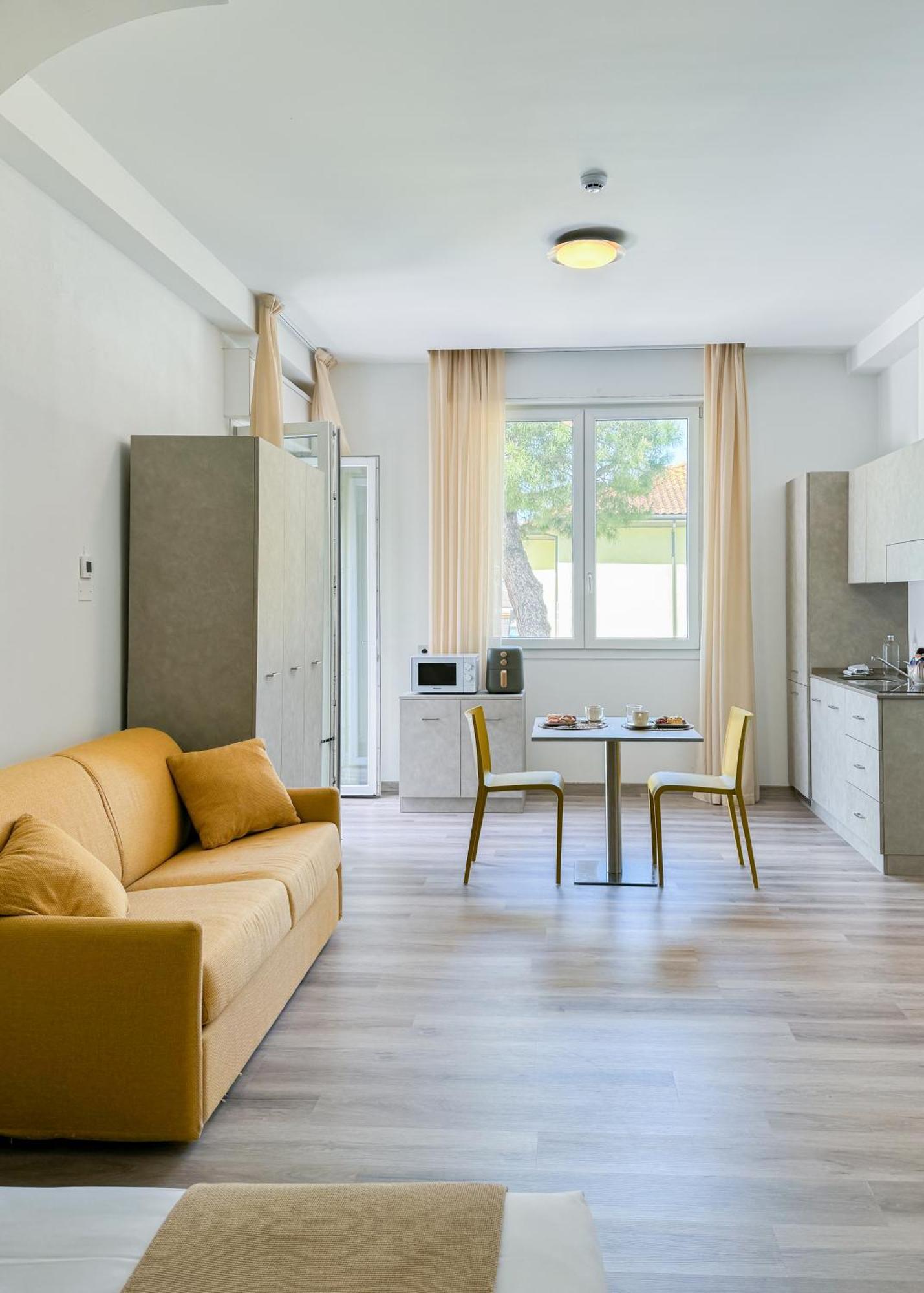 Nido Suite & Apartments เชเซนาติโก ภายนอก รูปภาพ
