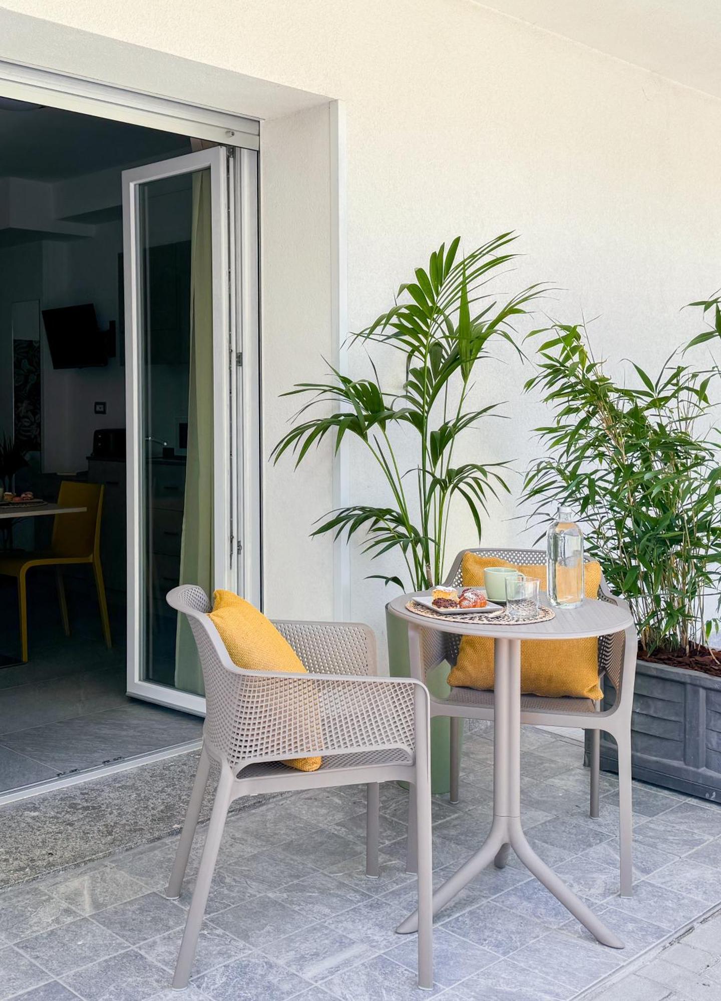 Nido Suite & Apartments เชเซนาติโก ภายนอก รูปภาพ
